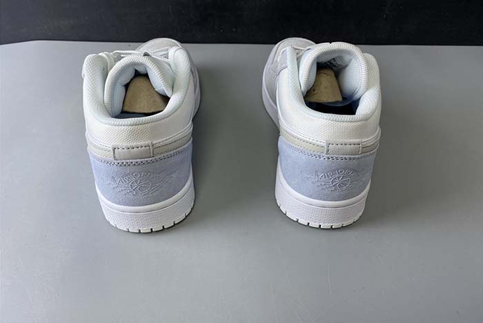 AIR JORDAN 1 LOW "Pairs"  CV3043-100