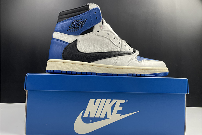 Air Jordan 1 Travis Scott DH3227-105