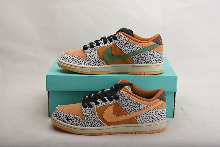 Nike SB Dunk Low “Safari CD2563-002