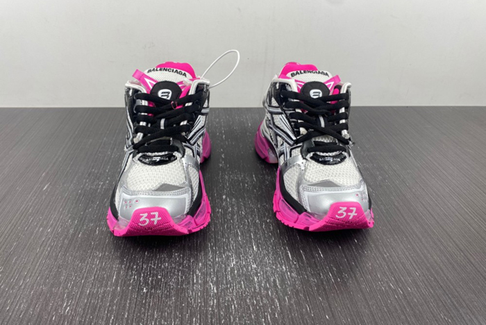 7.0 BALENCIAGA -Runner 677402 W3RBW 9155.47