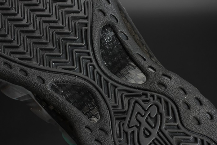 Nike Air Foamposite One "Northern Lights" Black/Green mens 840559-001