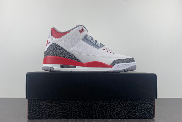 Air Jordan 3 OG “Fire Red”  DN3707-160