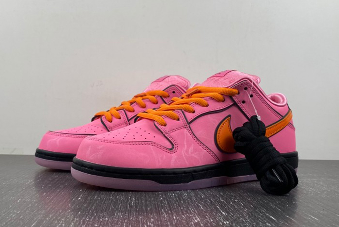 The Powerpuff Girls x Nike SB Dunk Low “Blossom”  FD2631-600