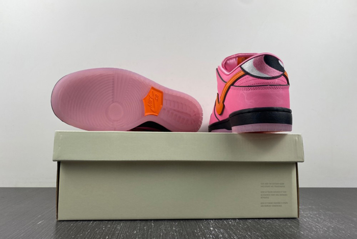 The Powerpuff Girls x Nike SB Dunk Low “Blossom”  FD2631-600