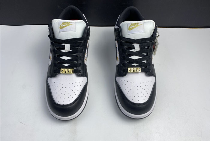 Supreme x Nike SB Dunk Low DH3228-102