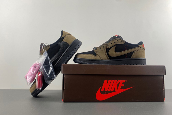 Travis Sco tt x Air Jordan 1 Low OG DM7866-202