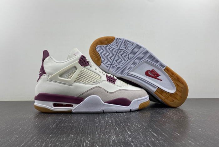 SB x Jordan 4 “Sapphire”  DR5415-102