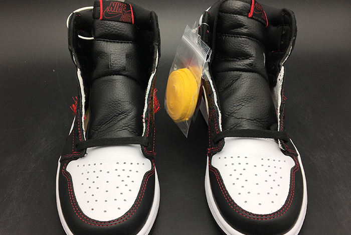 AIR JORDAN 1 HIGH OG DEFIANT CD6579-071