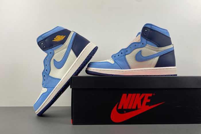 Air Jordan 1 High OG“First in Flight”  FD2596-400