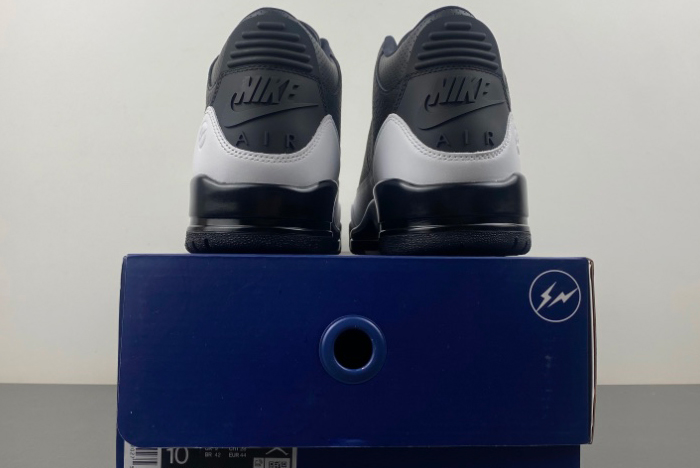 Fragment Design x Air Jordan 3 DA3595-100