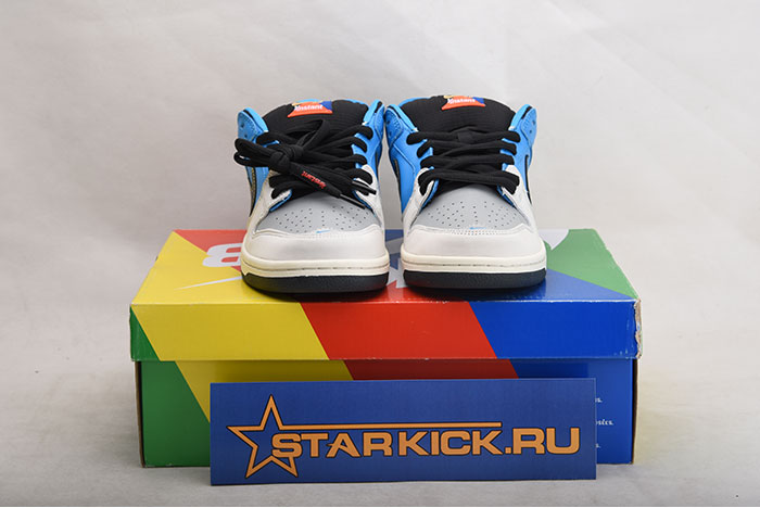 Instant Skateboard x Nike SB Dunk Low CZ5128-400
