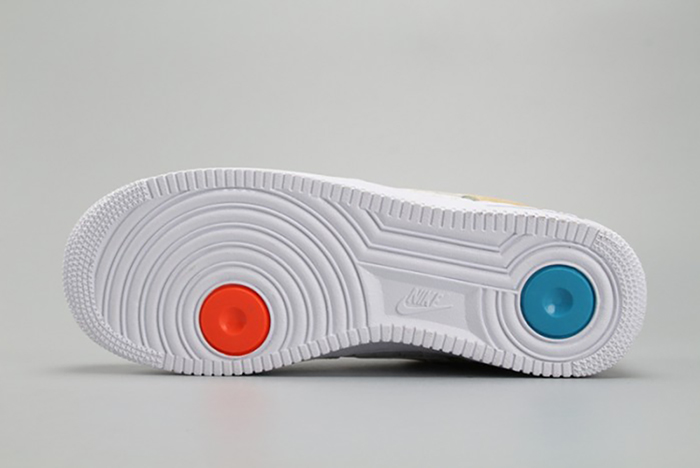 NIKE AIR FORCE 1’07 LV8 SUEDE WHITE A09281-100