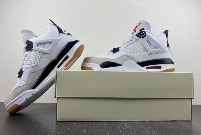 Nike SB x Air Jordan 4 ‘’DR5415-100