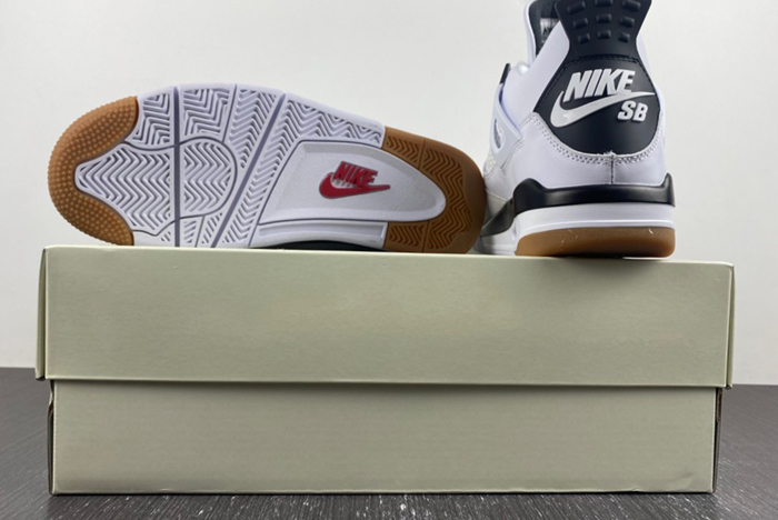 Nike SB x Air Jordan 4 ‘’DR5415-100