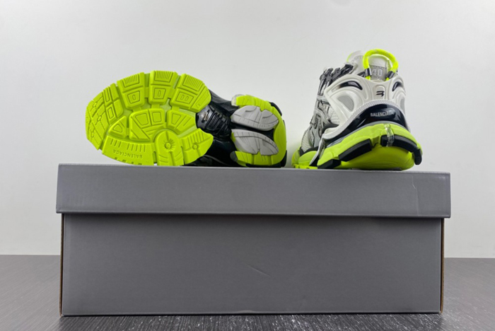 7.0 BALENCIAGA -Runner、