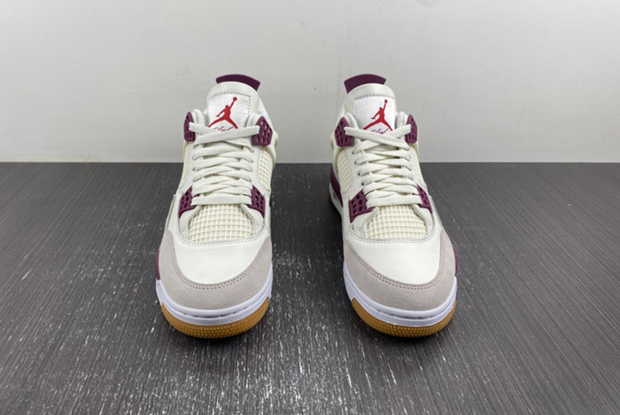 SB x Jordan 4 “Sapphire”  DR5415-102