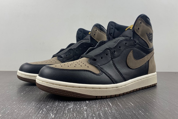 Air Jordan 1 High OG “Palomino” Travis Scott DZ5485-020