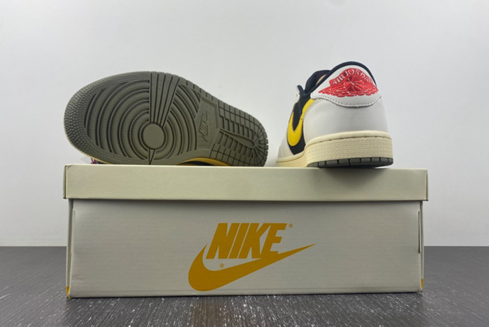 Travis Scott x Air Jordan 1 Low DM7866 982