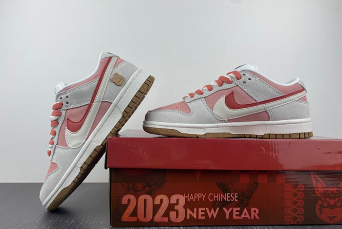 Nike Dunk Low SE  DO9457-110