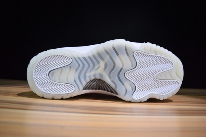 Air Jordan 11 Low Heiress Frost White 897331-100