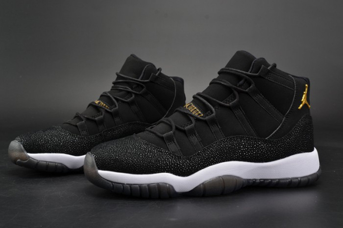 Air Jordan 11 Black Stingray  852625-030
