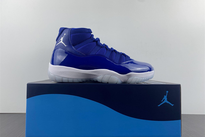 Air Jordan  11 AT7802-115