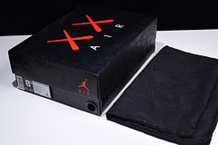 Nike Air Jordan 4 retro kaws black 930155 001