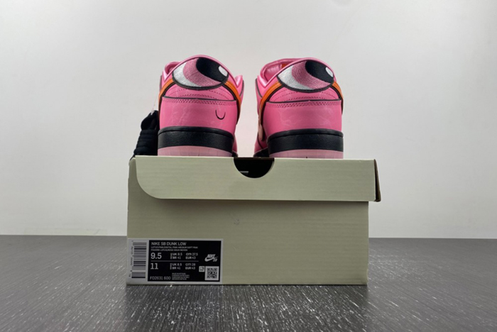 The Powerpuff Girls x Nike SB Dunk Low “Blossom”  FD2631-600