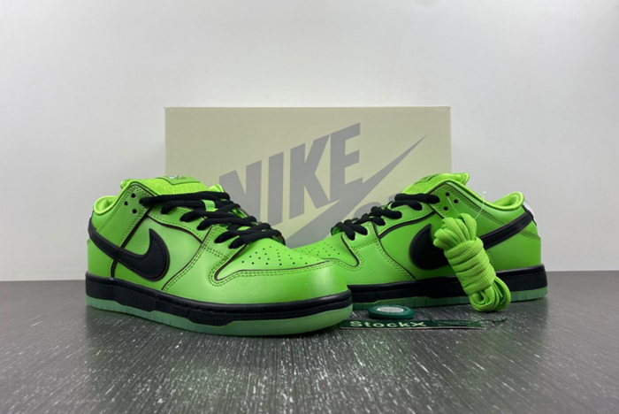 The Powerpuff Girls x Nike SB Dunk Low FZ8319-300