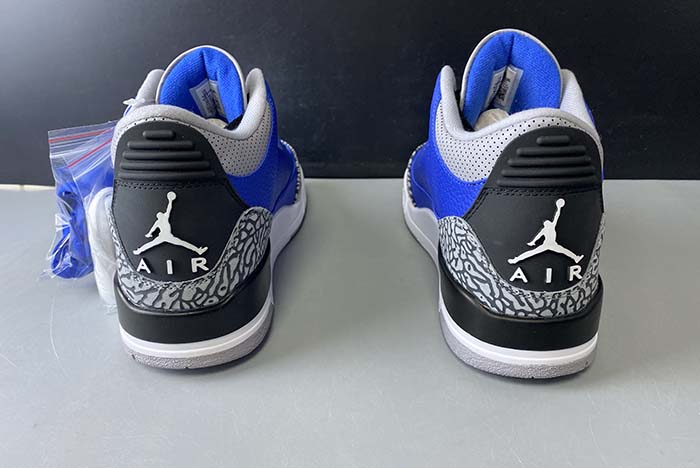 Air Jordan 3 “Varsity Royal” CT8532-400