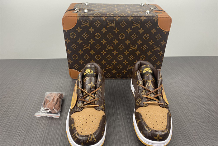 OFF-WHITE x Air Jordan 1 LV 554724-555