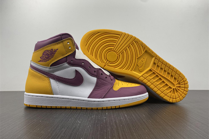 Air Jordan 1 High OG “Brotherhood”  555088-706