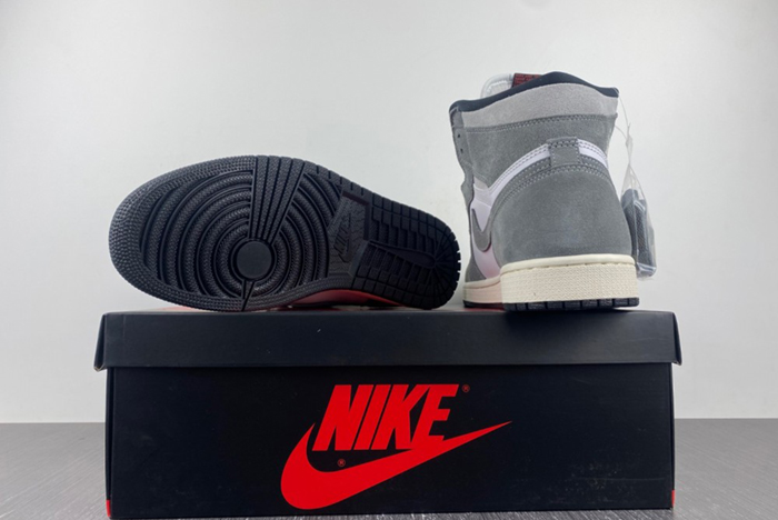 Air Jordan 1 High OG “Washed Black”  DZ5485-051