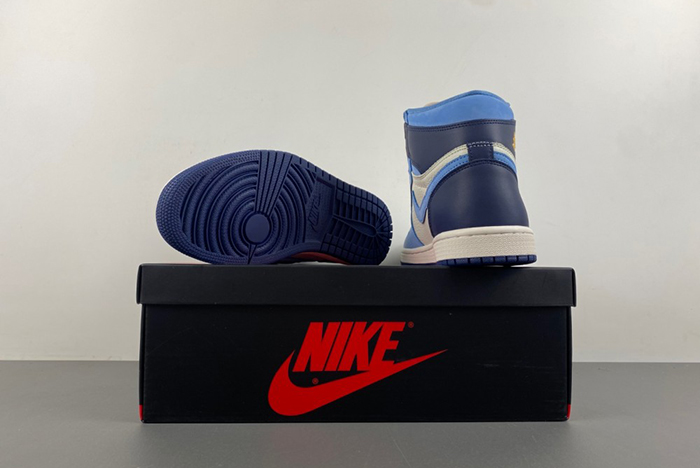 Air Jordan 1 High OG“First in Flight”  FD2596-400