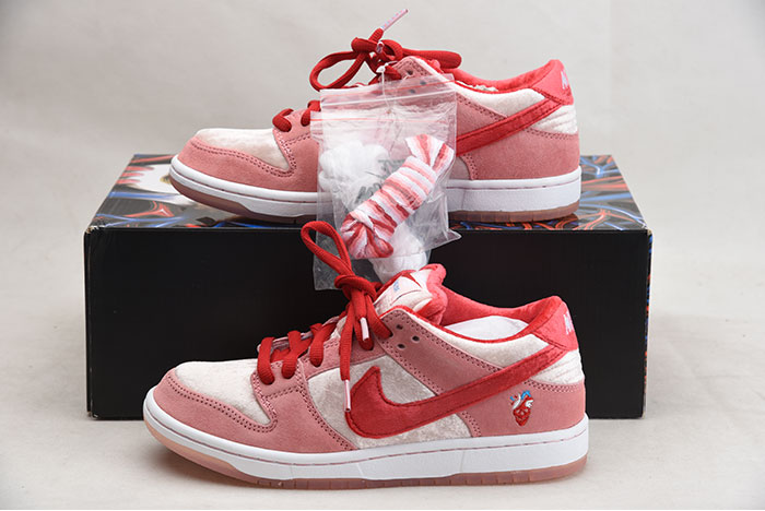 Nike Dunk SB Low CT2552-800