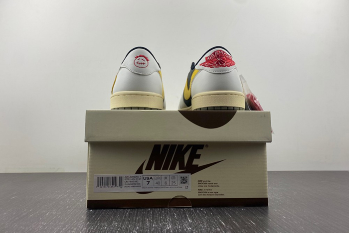 Travis Scott x Air Jordan 1 Low