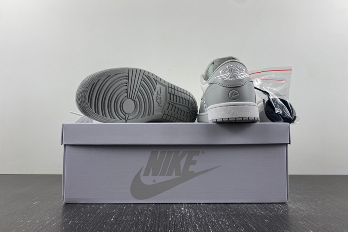 OFF-WHITE x Travis Scott x Air Jordan 1 DM7866-198