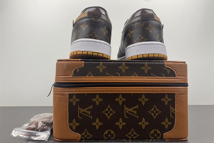 OFF-WHITE x Air Jordan 1 LV 554724-555