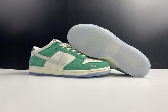 Kasina x Nike Dunk Low Road Sign Neptune Green CZ6501-101