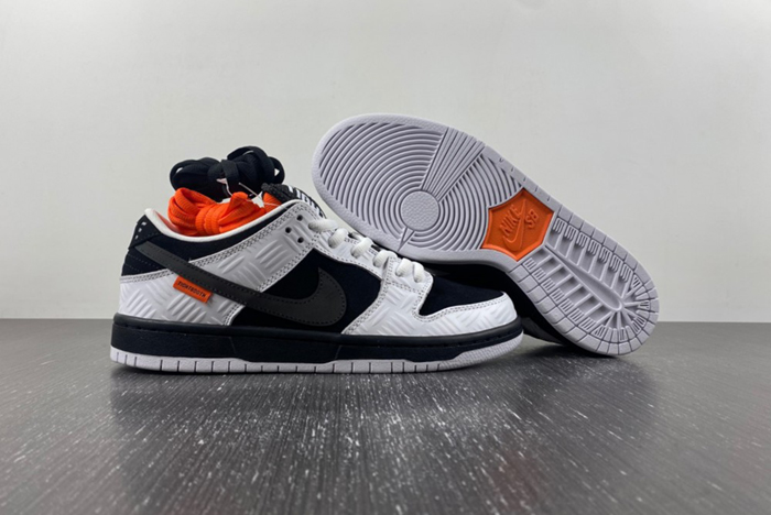 TIGHTBOOTH x Nike SB Dunk Low  FD2629-100