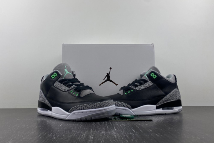 Air Jordan 3 “Green Glow” CT8532-031