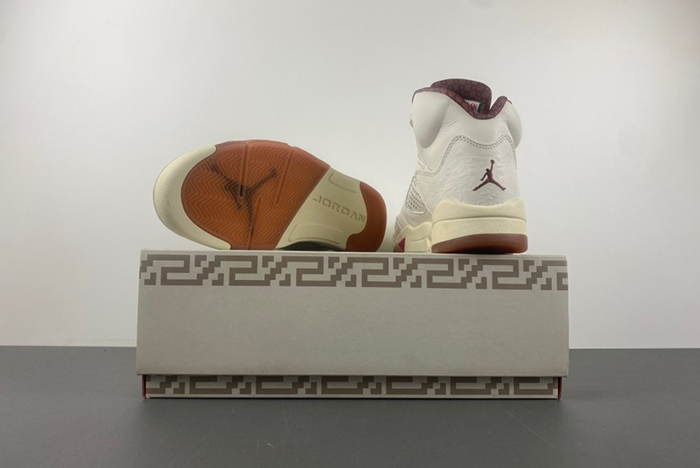Air Jordan 5 "El Grito" Sail and Dark Pony HF8833-100