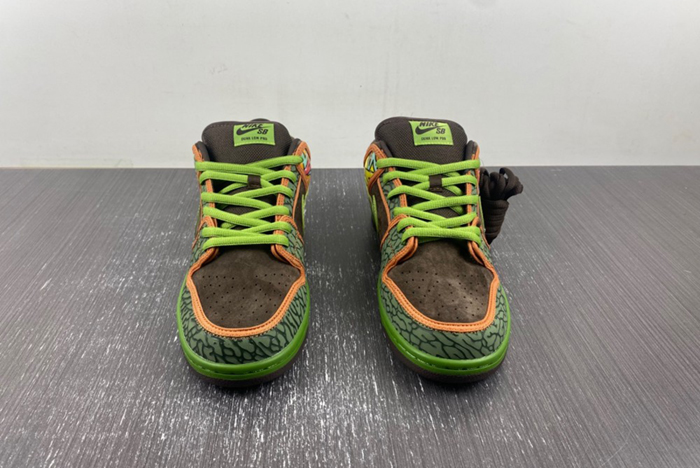 Nike SB Dunk Low “De La Soul”  789841-332