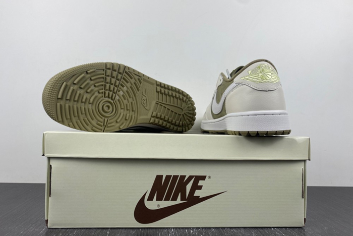 Travis Scott x Air Jordan 1 Low Golf  FZ3124-200