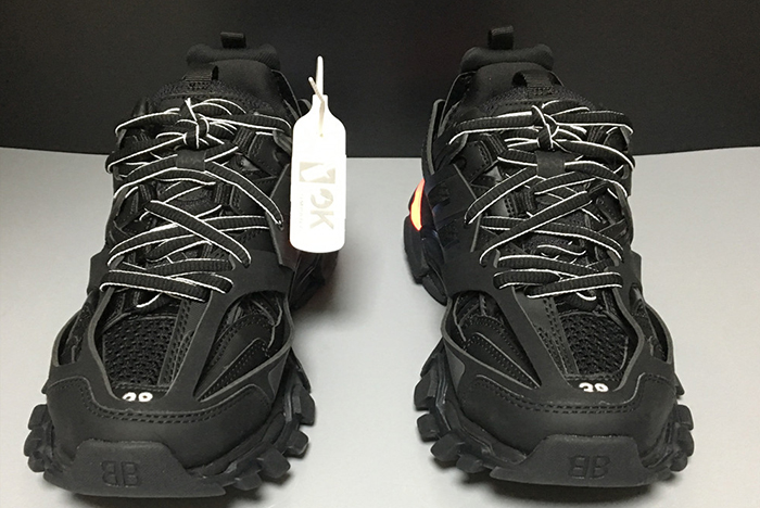BALENCIAGA TRACK RUNNERS 542436 W1GB 1000 (LED)