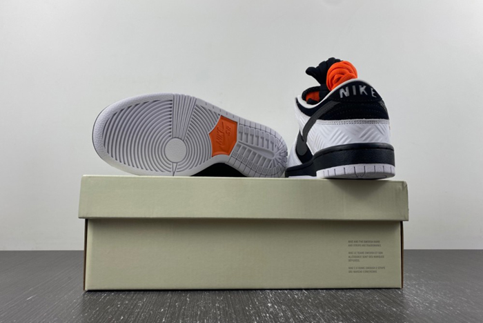 TIGHTBOOTH x Nike SB Dunk Low  FD2629-100