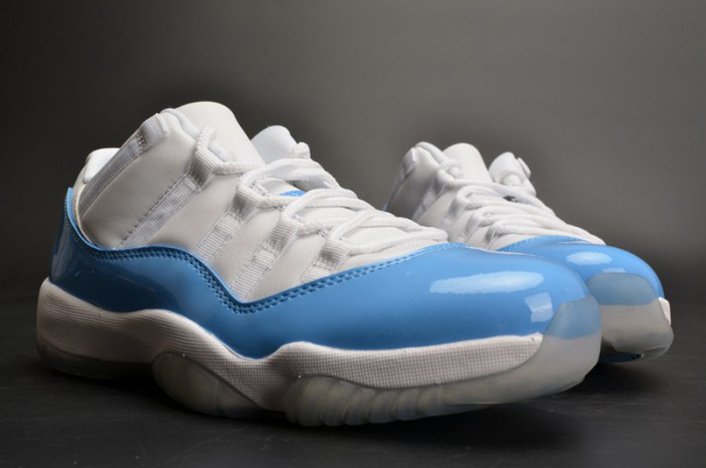 Air Jordan 11 Retro Low Carolina 528895 106