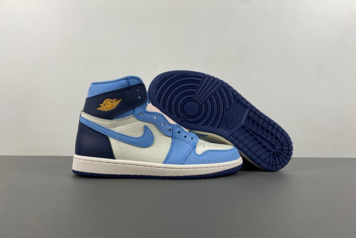 Air Jordan 1 High OG“First in Flight”  FD2596-400