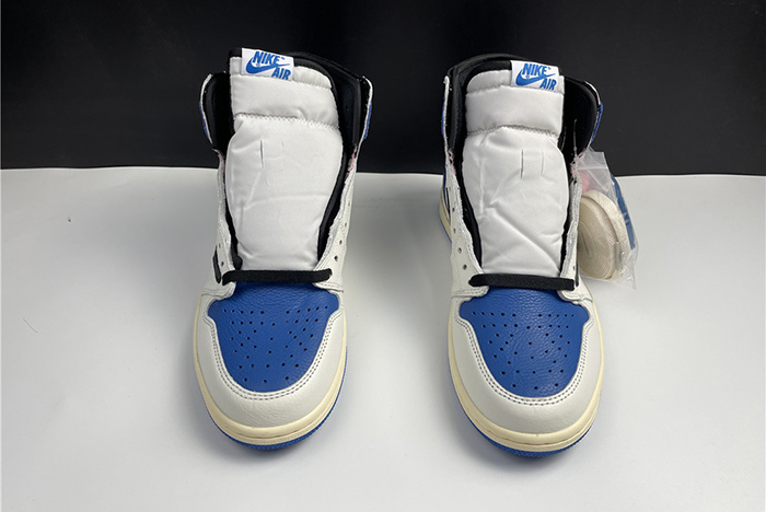 Air Jordan 1 Travis Scott DH3227-105