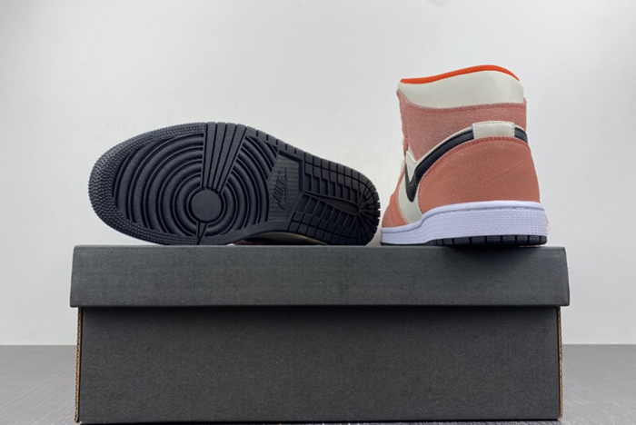 Air Jordan 1 Mid GS “Orange Suede”  DV1336-800